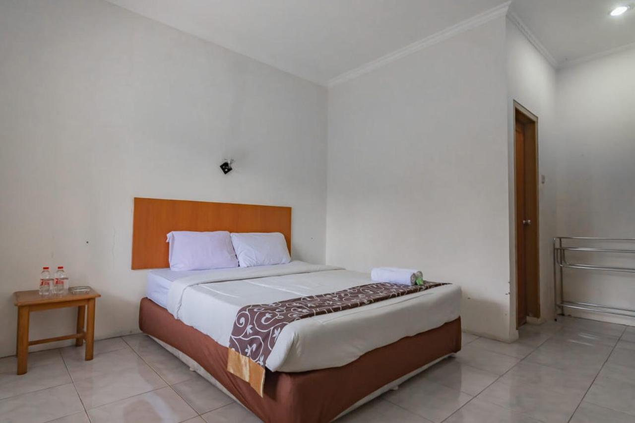 Hotel Puspa Sari Redpartner シアター エクステリア 写真